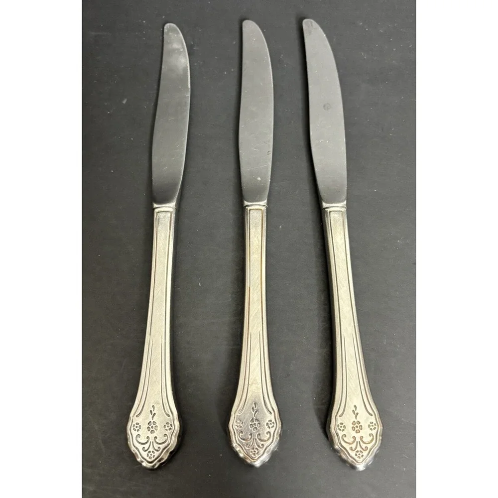 3 Oneida Profile Lakewood Dinner Knives 9